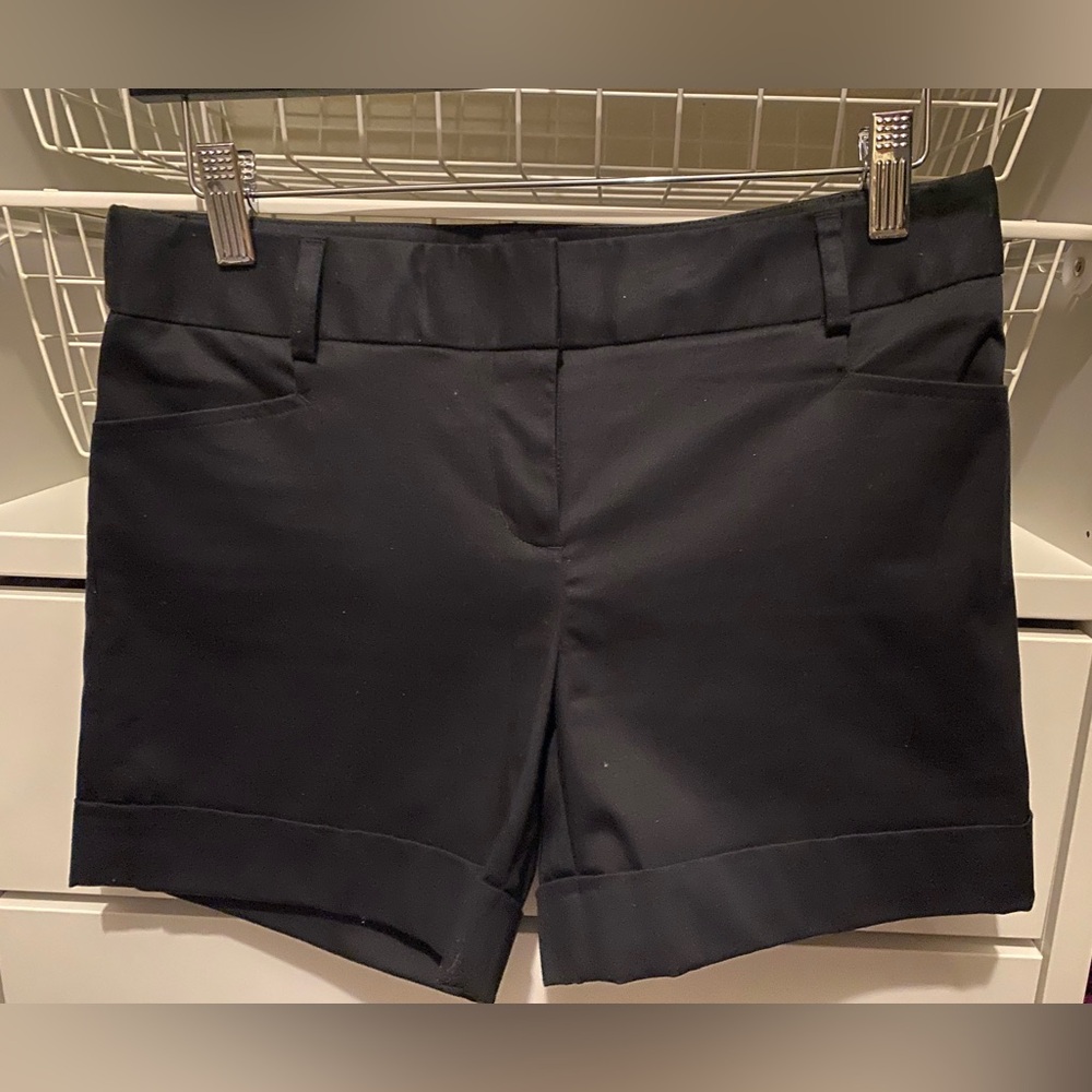 Black Express shorts, great condition, size 00